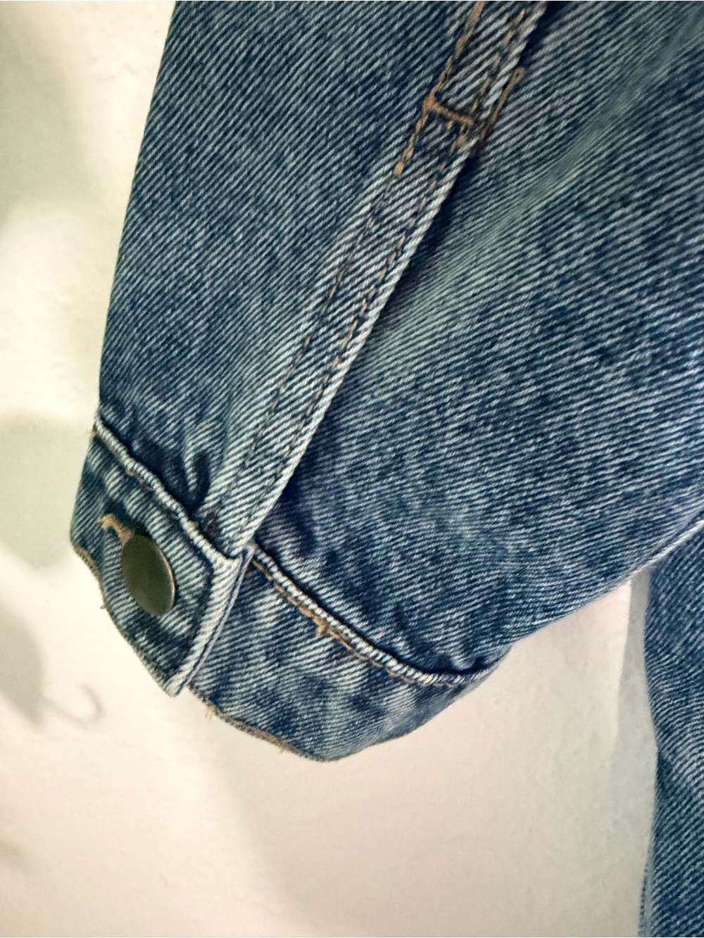 Trigger Embroidered Beaded Bee Denim Jean Jacket L Statement Art Wear - Picture 6 of 13